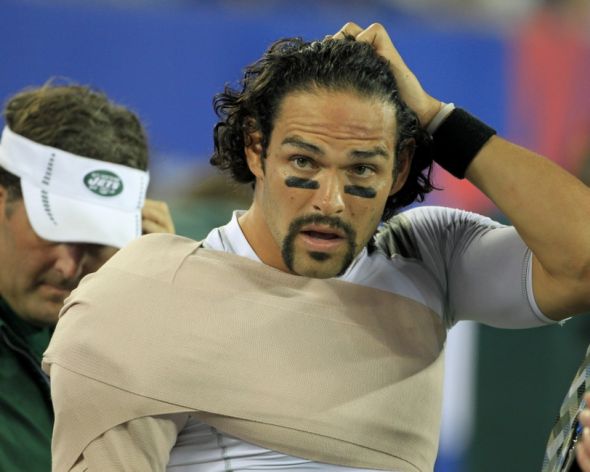 mark-sanchez-nfl-preseason-new-york-jets-new-york-giants-590x900.jpg